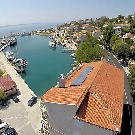 Ξενοδοχείο Krilo 3*