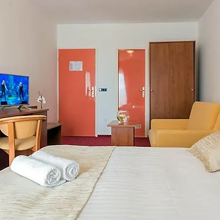 Krilo 3*